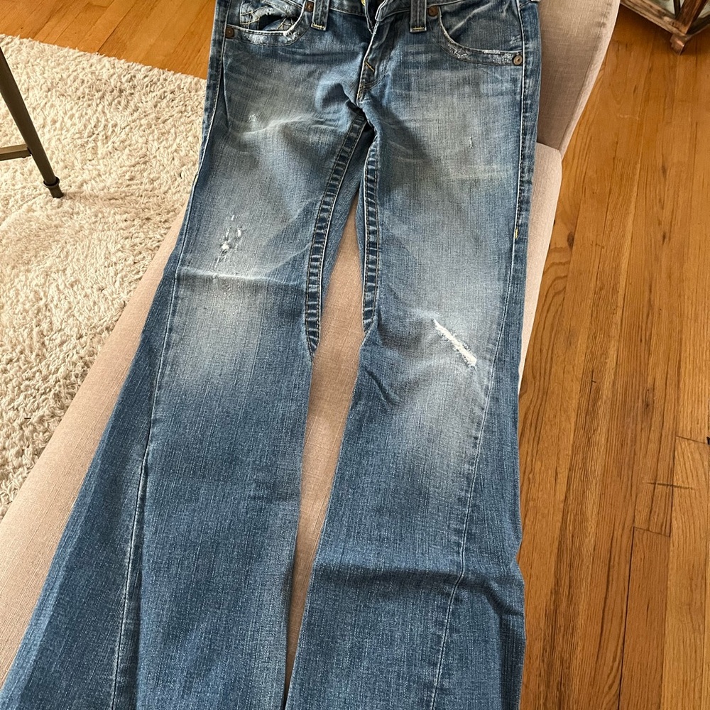 Womens True Religion blue flared jeans size 28. Smoke free home.